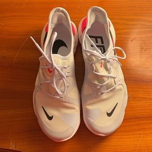 NWOT Nike Free Run 5.0. Sz 8